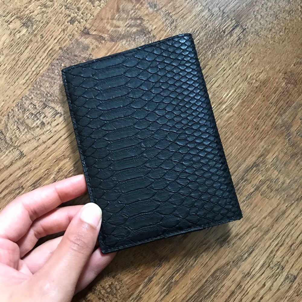 Victoria Secret passport cover - Picture 3 of 3